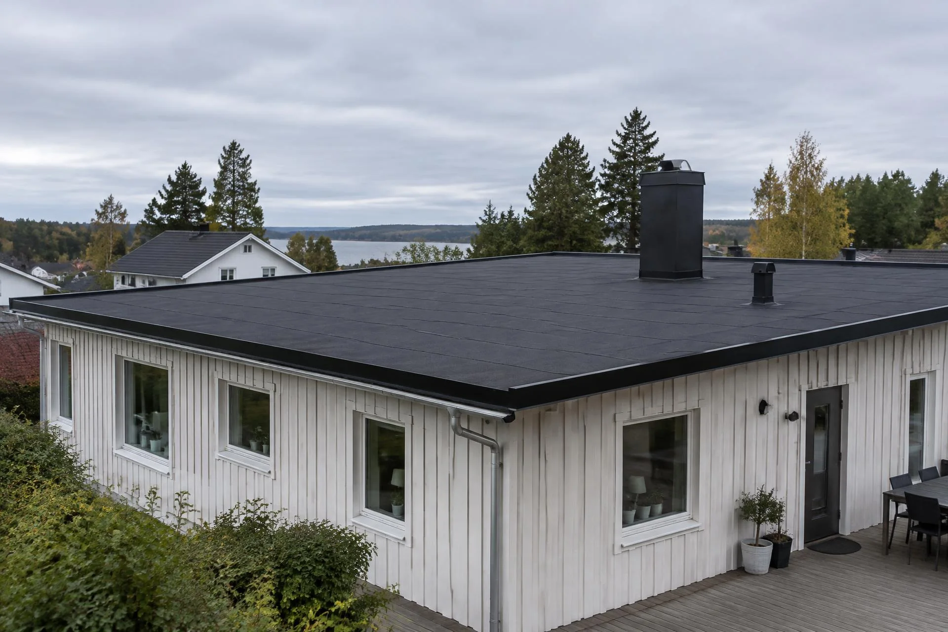 Nytt papptak på villa på västkusten